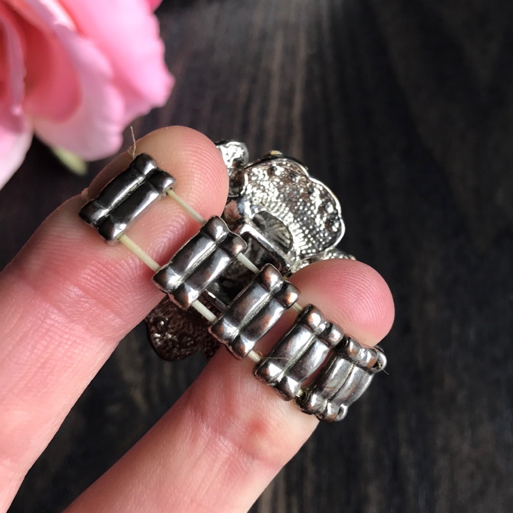 Ring - Picture 4 of 4